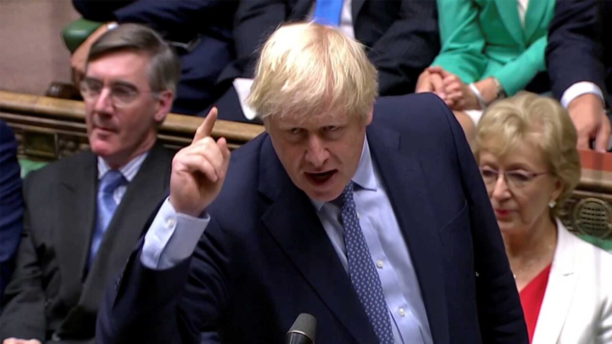 Boris Johnson desafía a la oposición a lanzar una moción de censura contra él