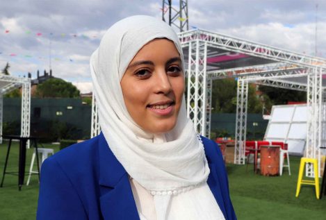 Hanan Challouki: "Las mujeres somos más vulnerables a los ataques islamófobos por ser muy visibles"