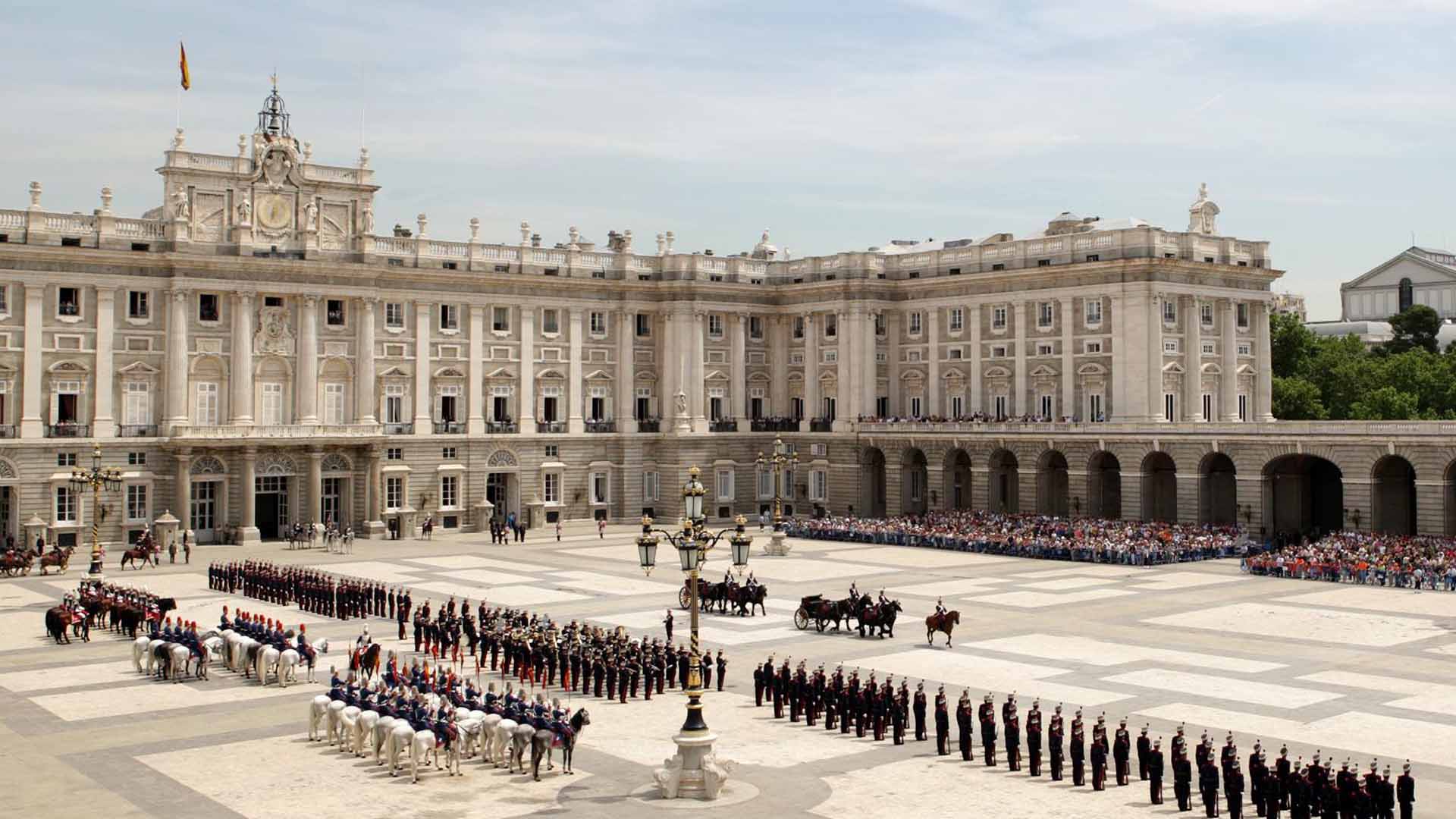 Investigan si hubo abuso laboral de empleados con discapacidad en el Palacio Real