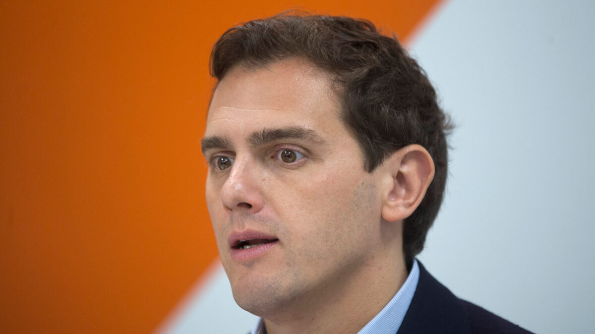 Albert Rivera denuncia que su cuenta de WhatsApp ha sido robada