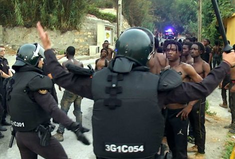 El Gobierno cierra definitivamente la frontera norte de Ceuta por la última entrada masiva de inmigrantes
