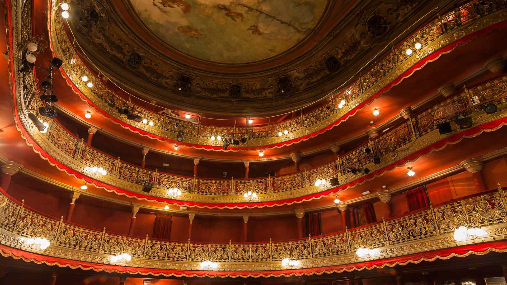 El ‘joven’ Teatro Lara celebra sus 139 años con nueva temporada y el éxito de ‘La llamada’
