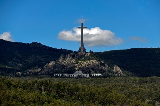 El Supremo dictamina que los restos de Franco pueden salir del Valle de los Caídos