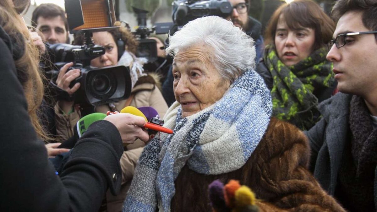 Fallece Ascensión Mendieta, símbolo de la lucha de la víctimas de la dictadura franquista