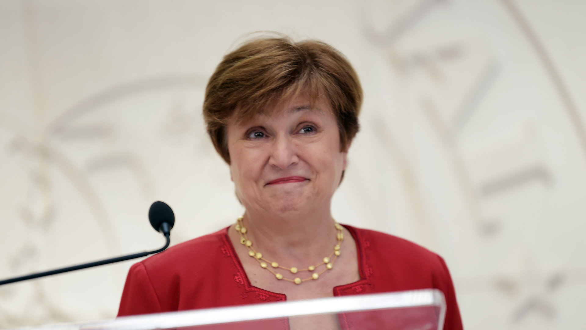 Georgieva toma las riendas del FMI en una economía debilitada