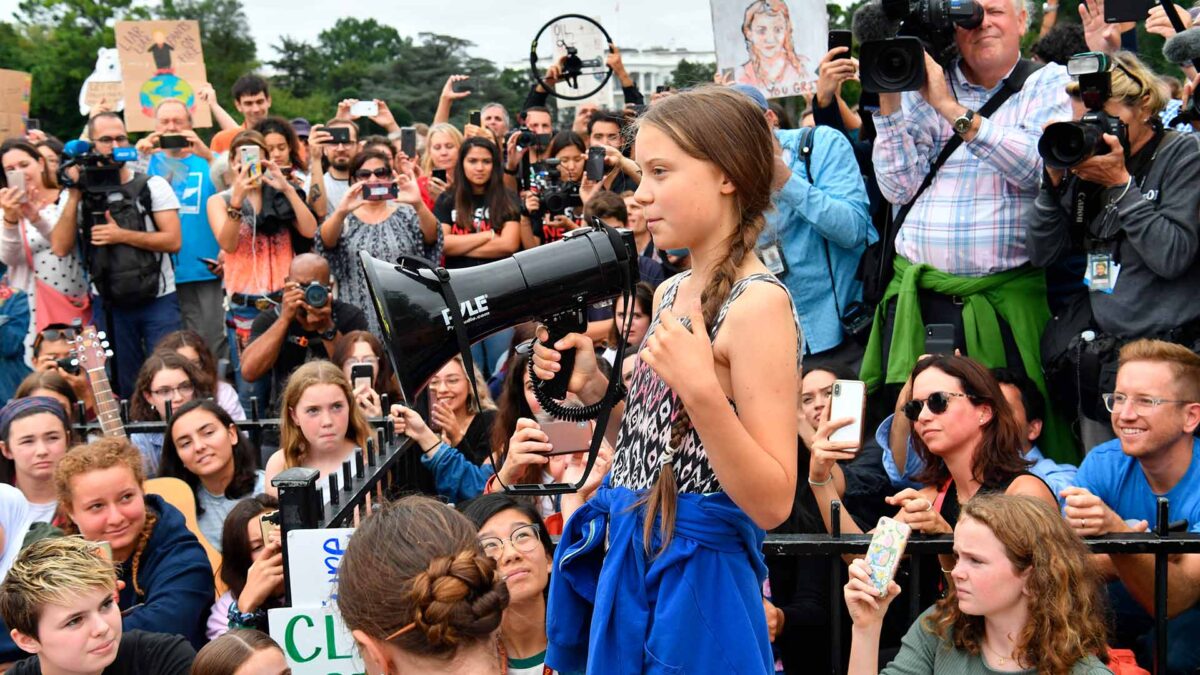 Greta Thunberg se manifiesta contra el cambio climático frente a la Casa Blanca