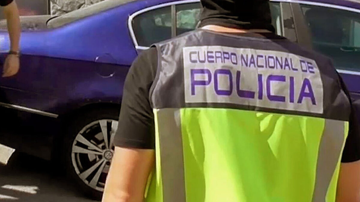 Un hombre mata a su expareja en su trabajo en Las Palmas y se suicida