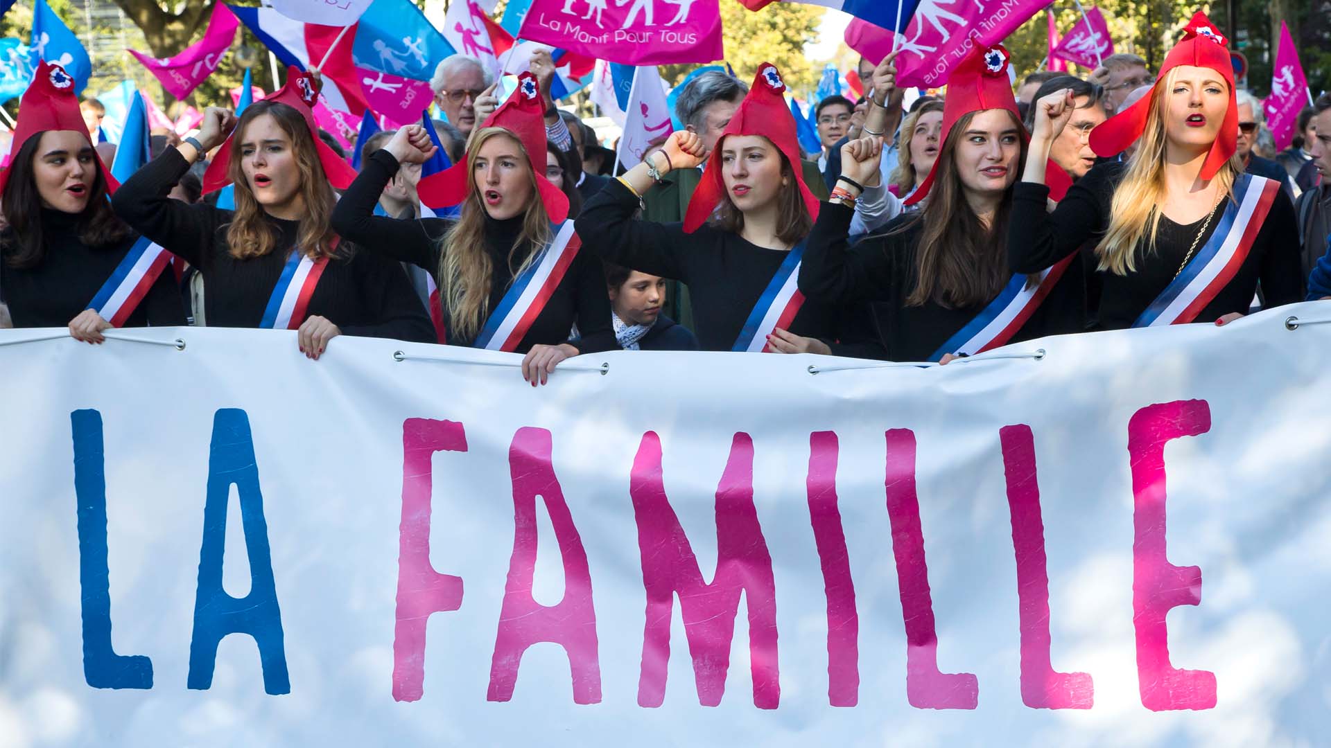 La Cámara Baja francesa aprueba ampliar derecho a la reproducción asistida a las lesbianas y mujeres solteras