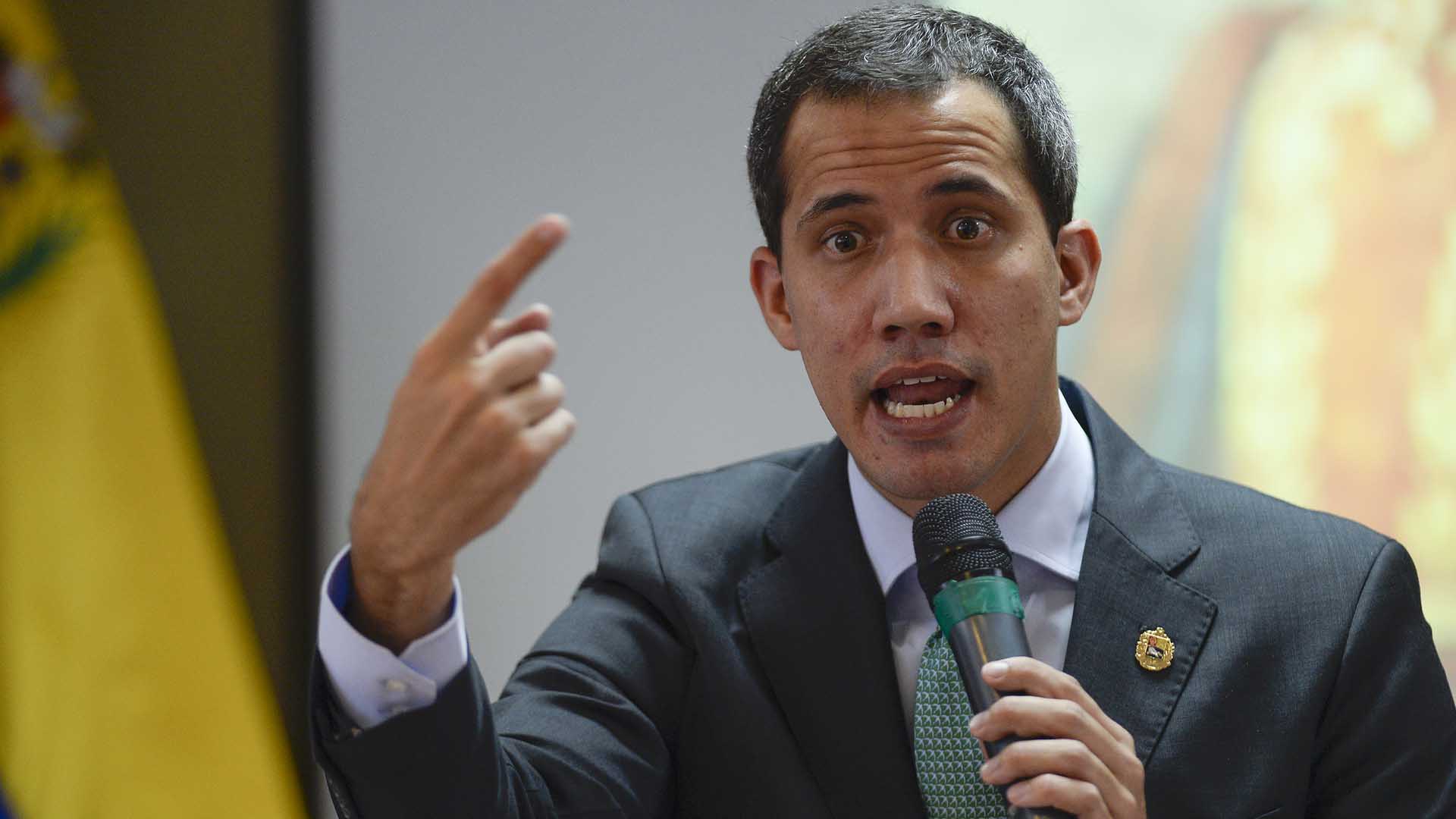 La Fiscalía venezolana anuncia una investigación contra Guaidó por "traición a la patria"