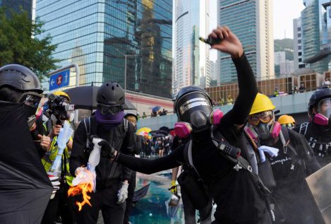 La jefa del Gobierno de Hong Kong anuncia un diálogo con los ciudadanos para solucionar la crisis