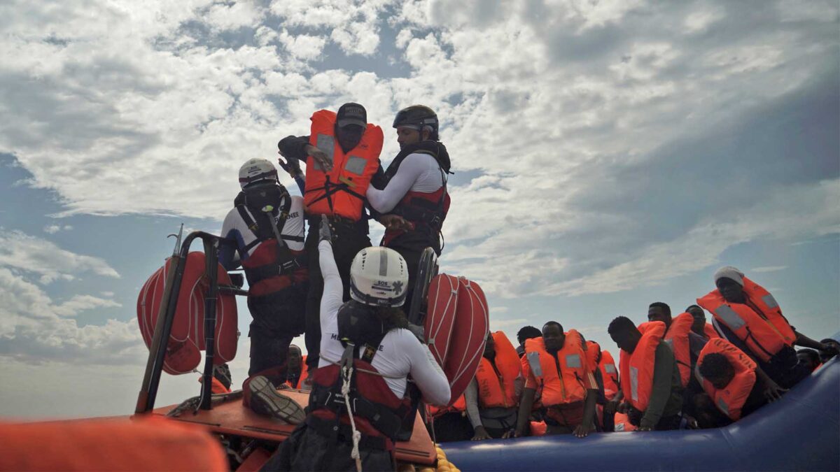 Los 82 migrantes del Ocean Viking podrán desembarcar en Lampedusa