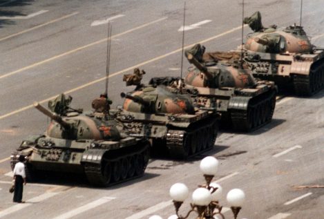 Muere Charlie Cole, el fotógrafo de la icónica instantánea de Tiananmen