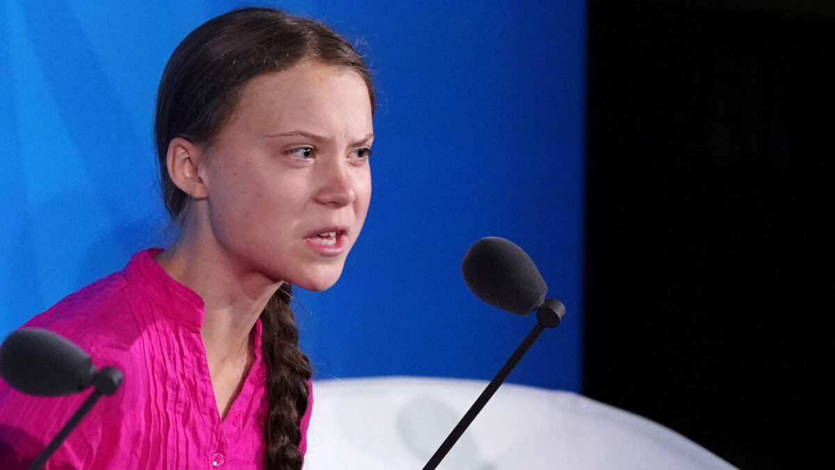 Trump desata la polémica al burlarse de Greta Thunberg