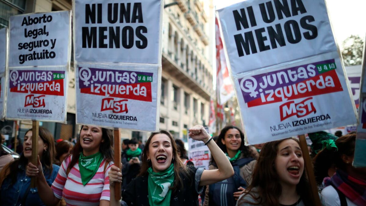 Una de cada 16 mujeres de EEUU mantuvo su primera relación sexual contra su voluntad