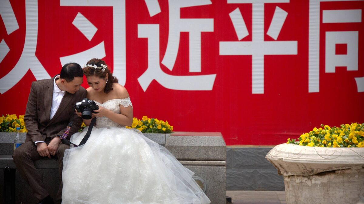 Una familia china celebra 23 bodas y divorcios en un mes para obtener viviendas del Estado