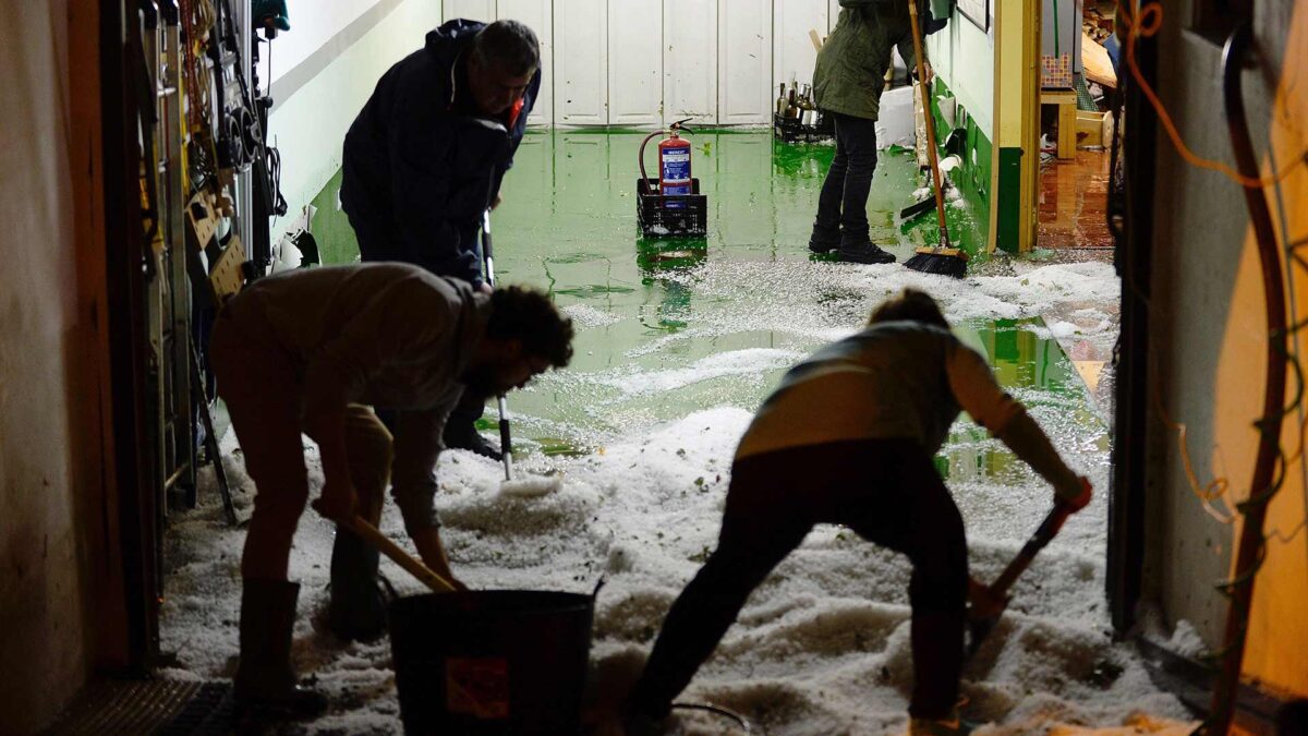 Una tromba de 20 litros en veinte minutos inunda Valladolid