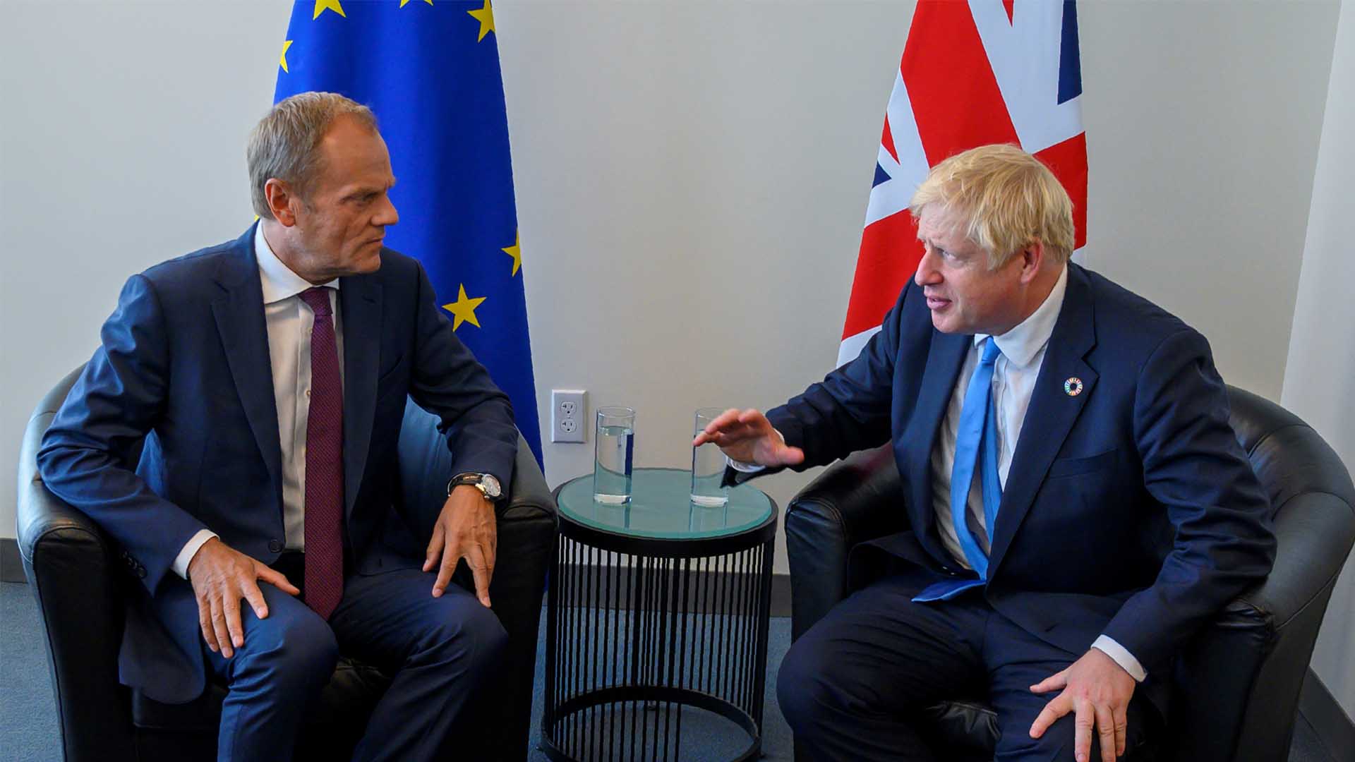Tusk estalla con Johnson: "No es un juego estúpido de quién tiene la culpa, está en juego el futuro de Europa"