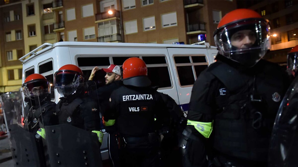 Una mujer de 94 años recupera su casa okupada en Portugalete gracias a la presión vecinal