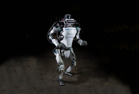 Así es la impactante evolución de Atlas, el robot humanoide experto en Parkour