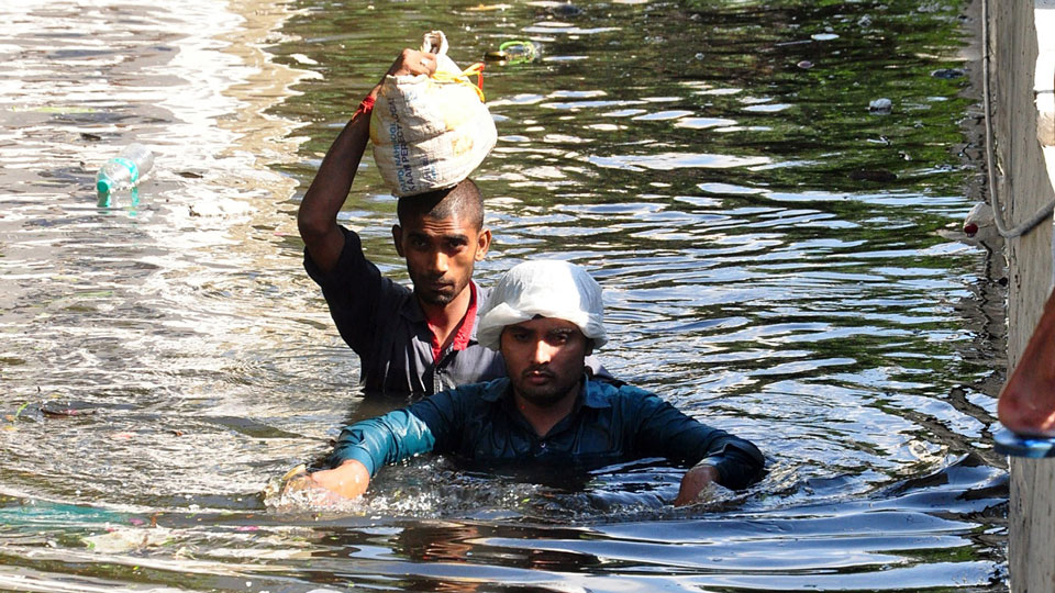 Al menos 130 muertos en las inundaciones de India
