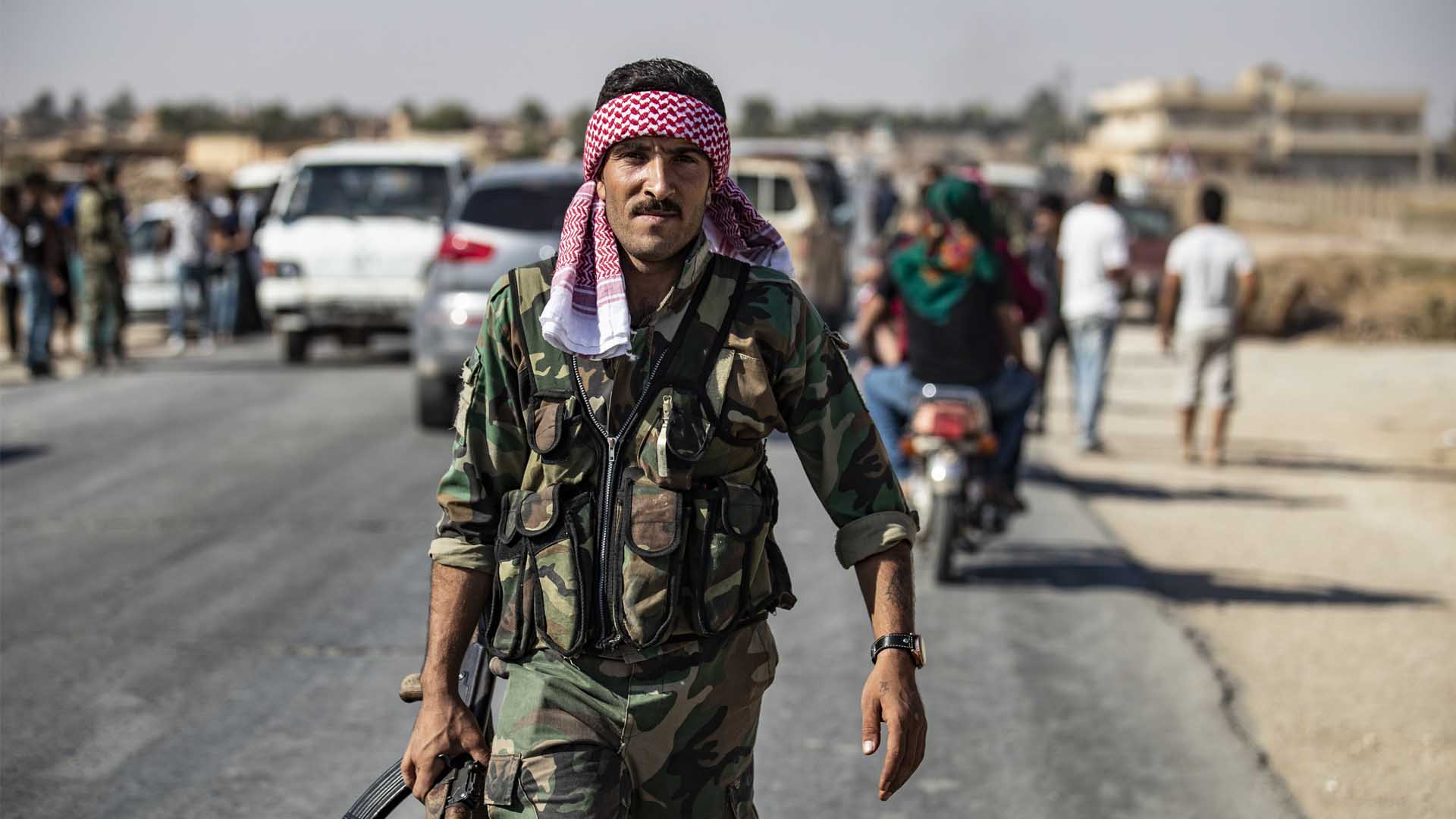 El Ejército sirio cierra un acuerdo con los kurdos y se despliega frente a las tropas turcas
