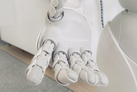 El reto de una robótica e inteligencia artificial honesta con las personas