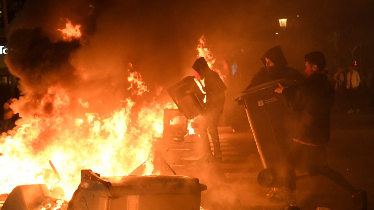 La Policía enviará más efectivos a Cataluña y Tarragona y Lleida condenan la violencia