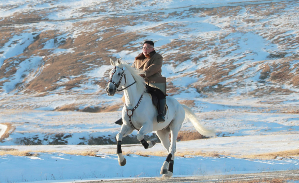 Las fotos de Kim Jong-un a caballo en un monte sagrado vaticinan cambios importantes
