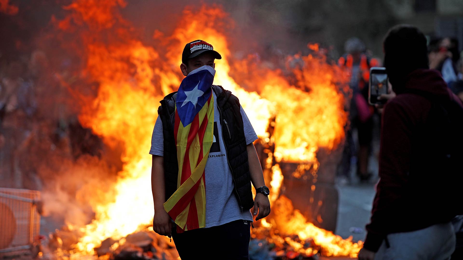 Abogados pro DDHH denuncian 122 casos de «violencia policial» durante las protestas en Cataluña