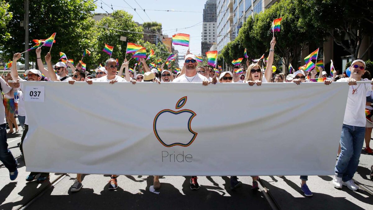 Un ruso demanda a Apple por «convertirlo en gay»
