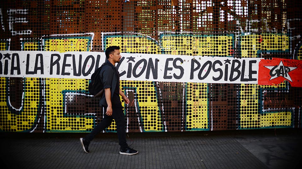Chile lanza un plan para apoyar a 6.800 pymes afectadas por las protestas