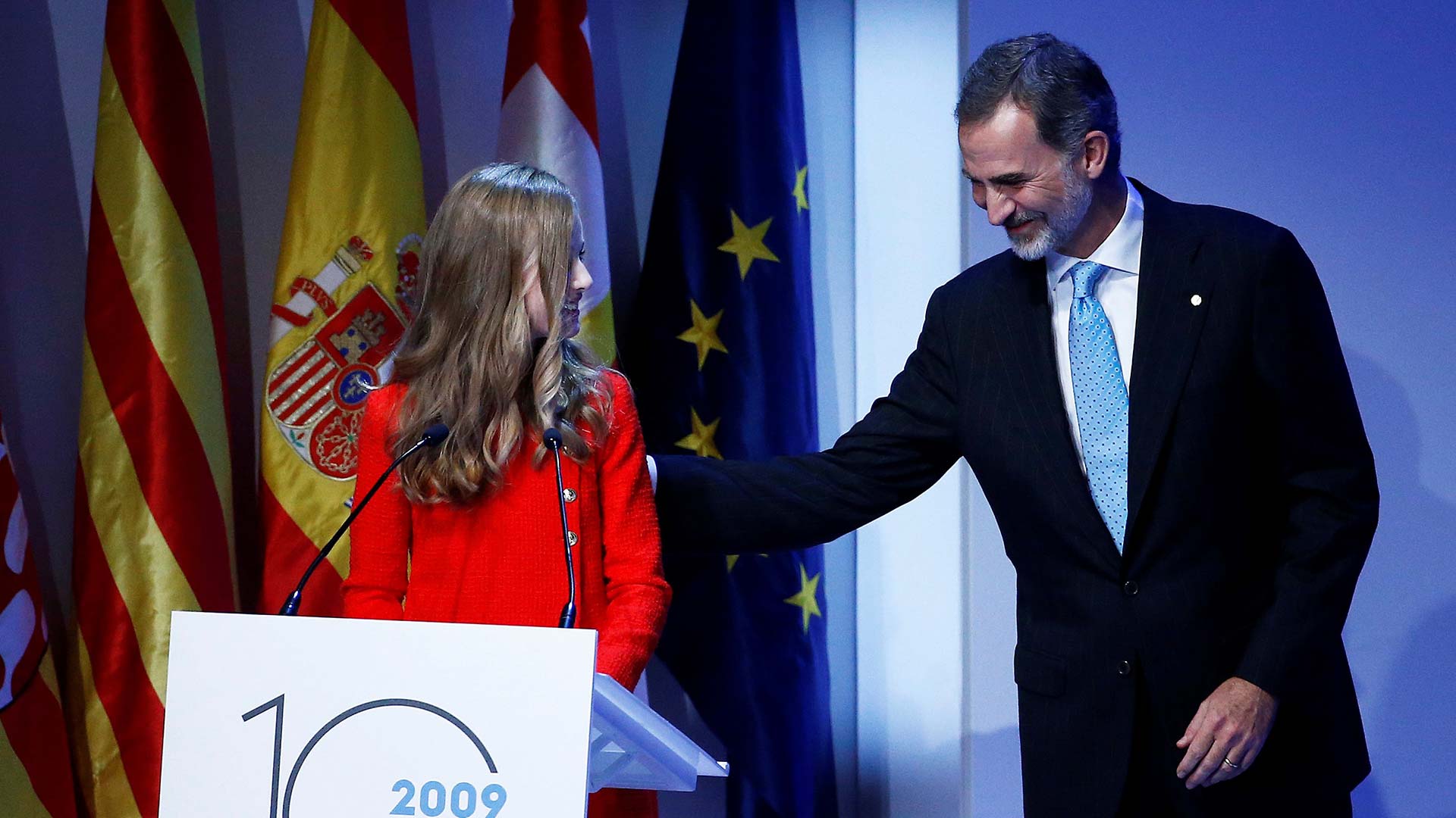Felipe VI apela a una Cataluña sin violencia en los Princesa de Girona