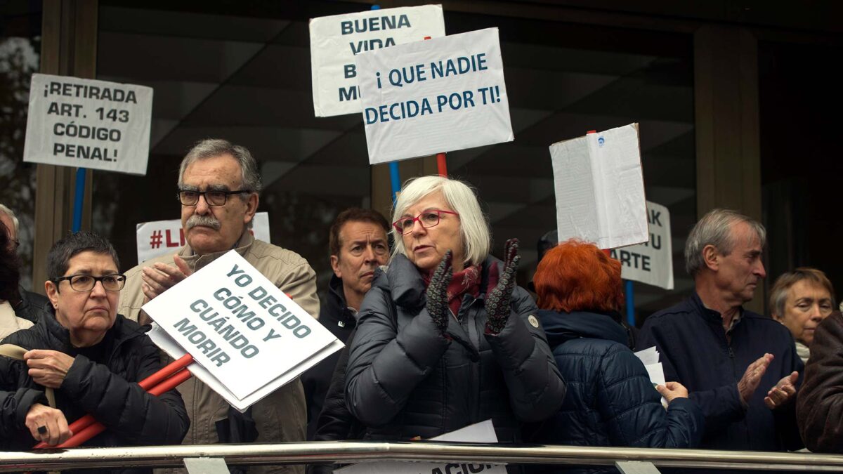 La legalización de la eutanasia enfrenta a médicos y estudiantes de Medicina