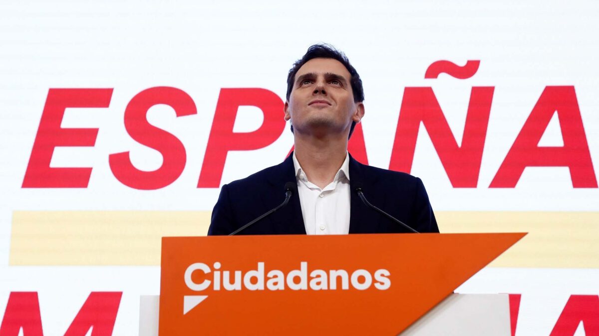 Albert Rivera dimite como líder de Ciudadanos y deja la política tras el desplome electoral del partido