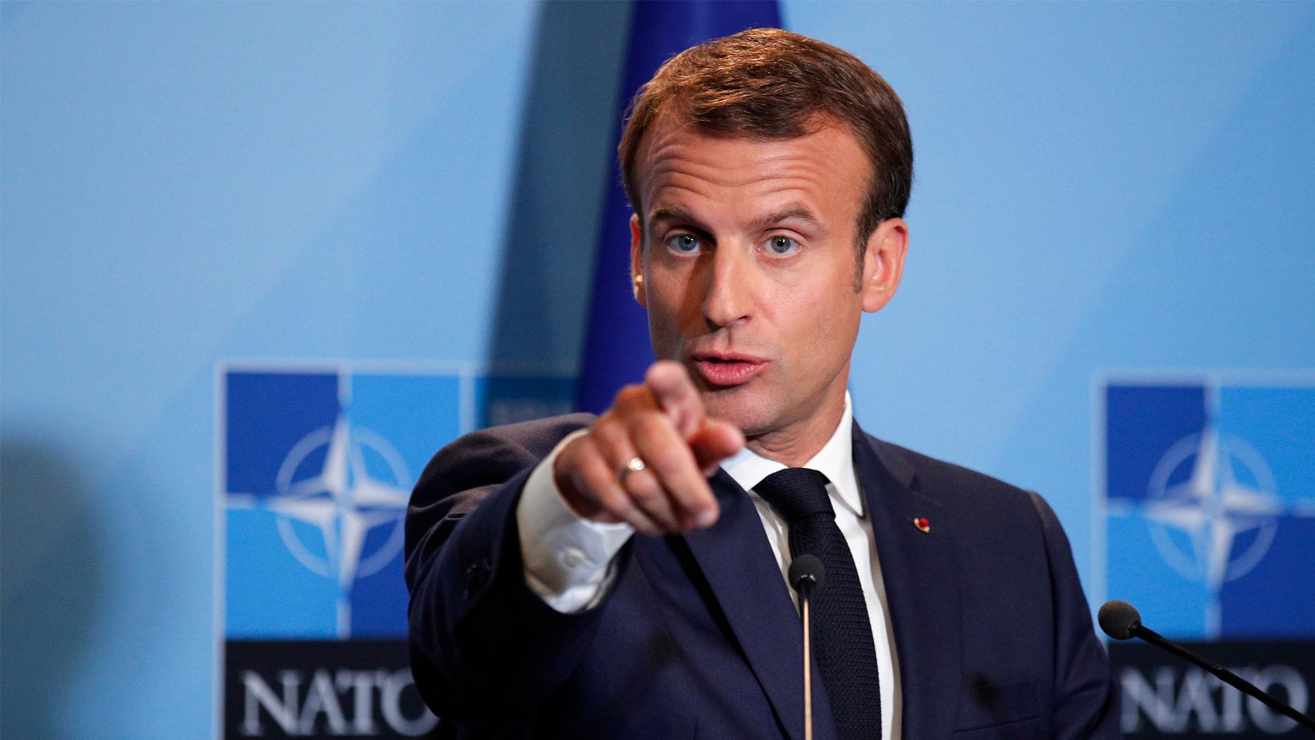 Macron dice que la OTAN está "en muerte cerebral" y que la UE se encuentra "al borde del precipicio"