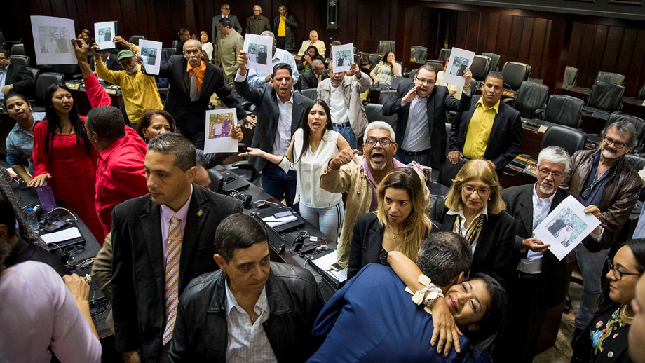 Tensión en el Parlamento venezolano tras la intervención de Maroto