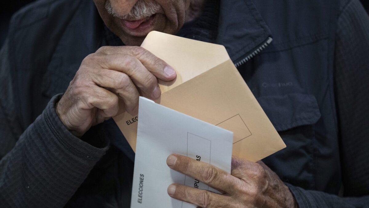 Más de 900.000 ciudadanos ya han enviado su voto por correo