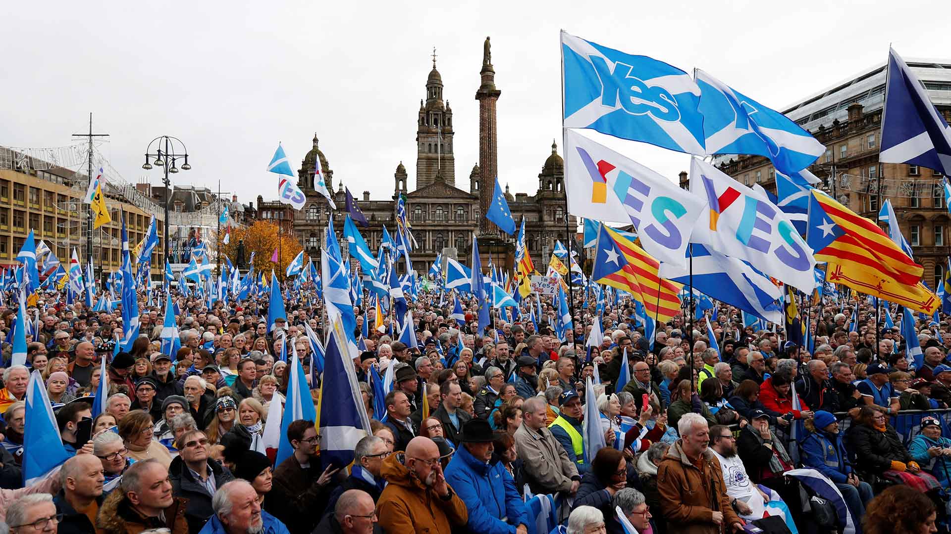Miles de escoceses marchan por un nuevo referéndum de independencia