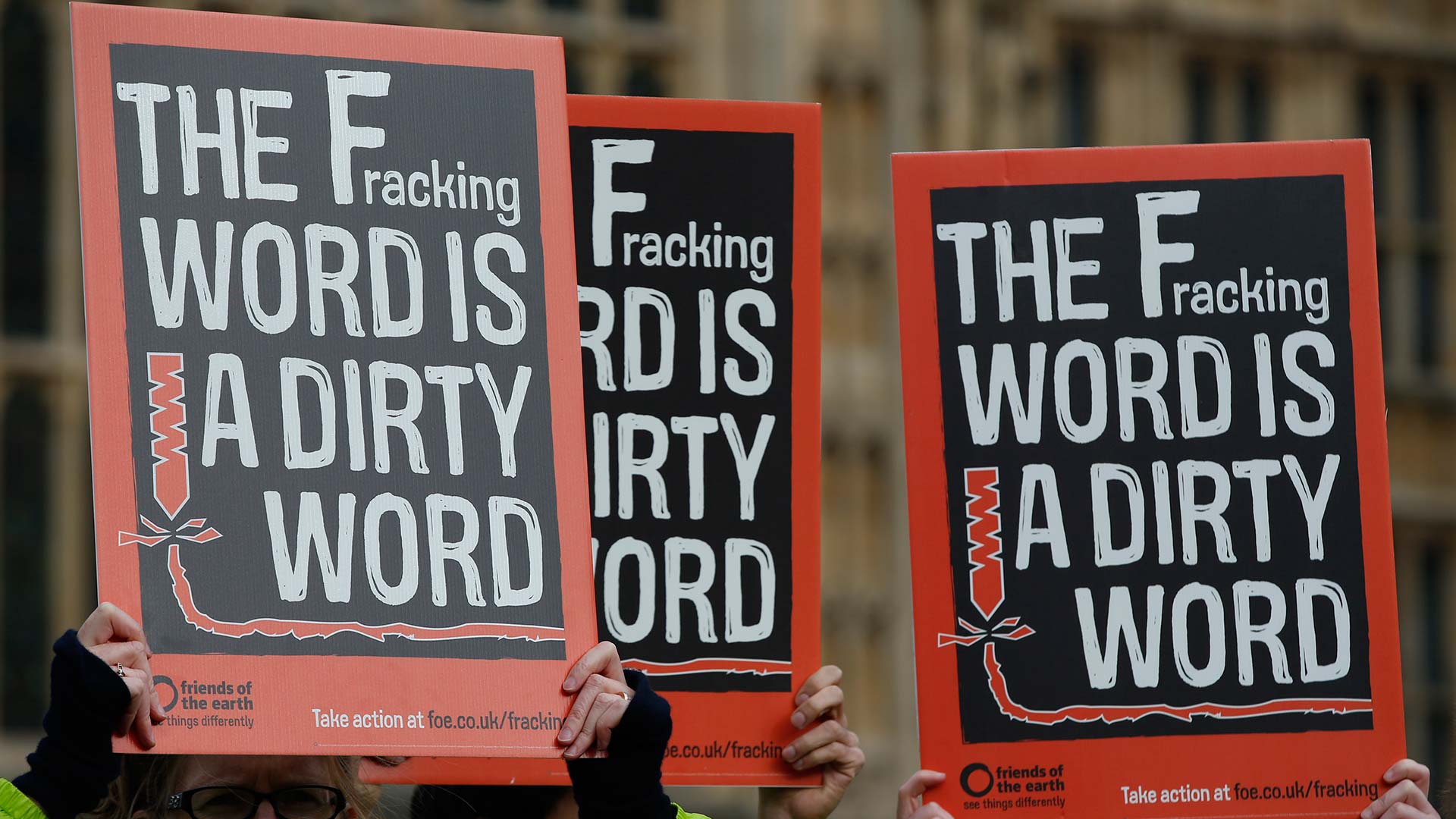 Reino Unido suspende el fracking para extraer gas de esquisto por miedo a los seísmos