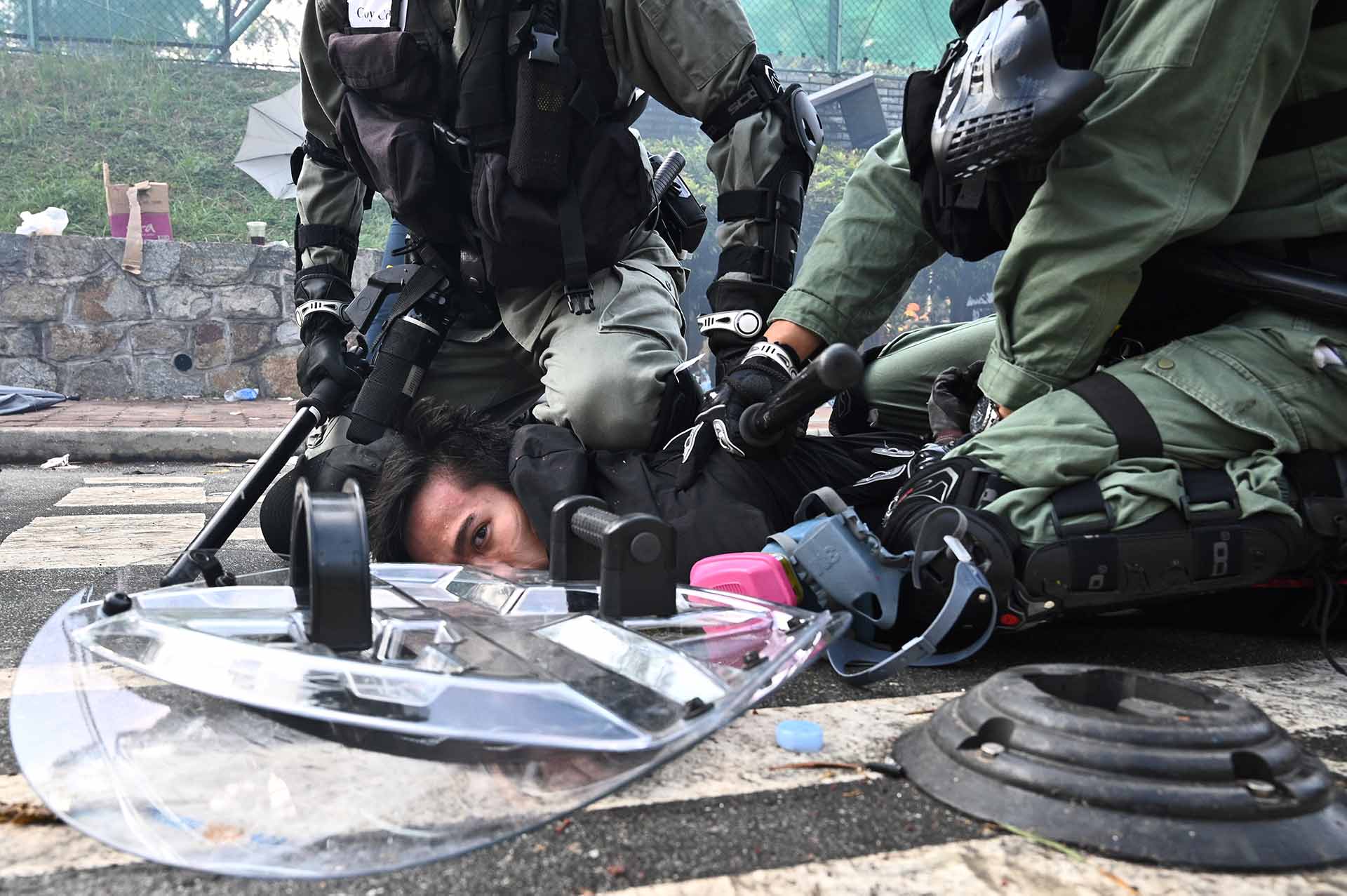 Hong Kong, al límite tras un día de violencia sin precedentes