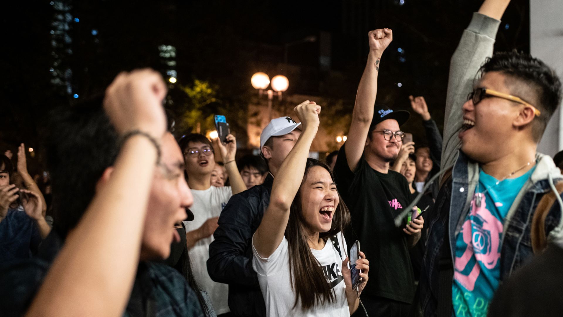 La oposición prodemócrata vence con holgura en las elecciones de Hong Kong