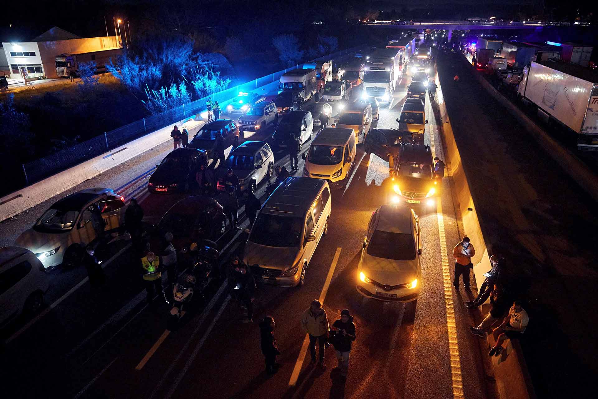 Concluye la protesta en la AP-7 tras una noche en la que más de 500 vehículos han quedado atrapados