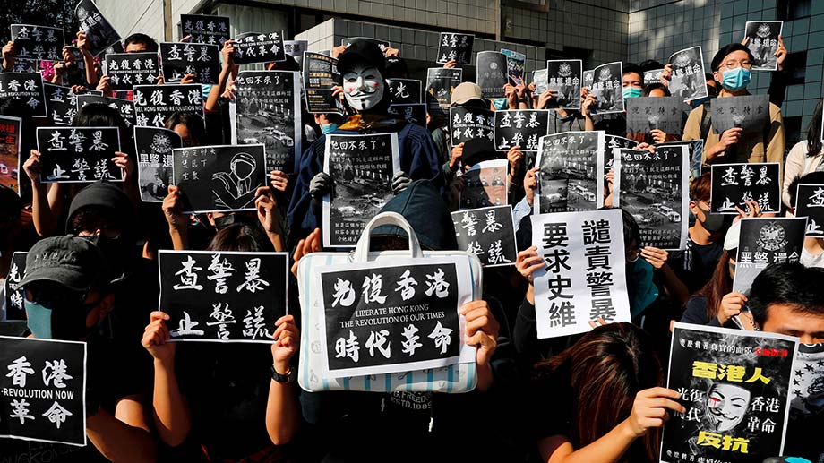 Muere un estudiante que resultó herido en las protestas de Hong Kong