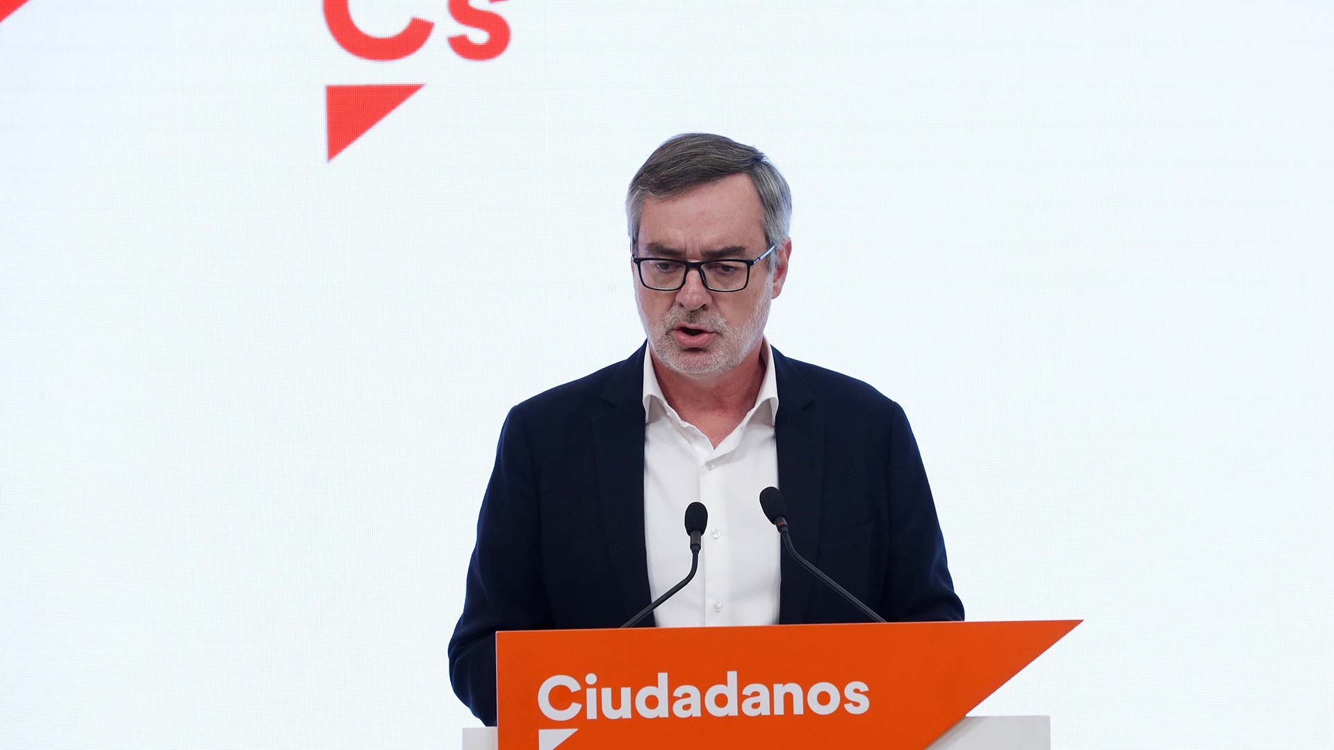 Villegas dejará la dirección de Cs tras el congreso extraordinario de marzo