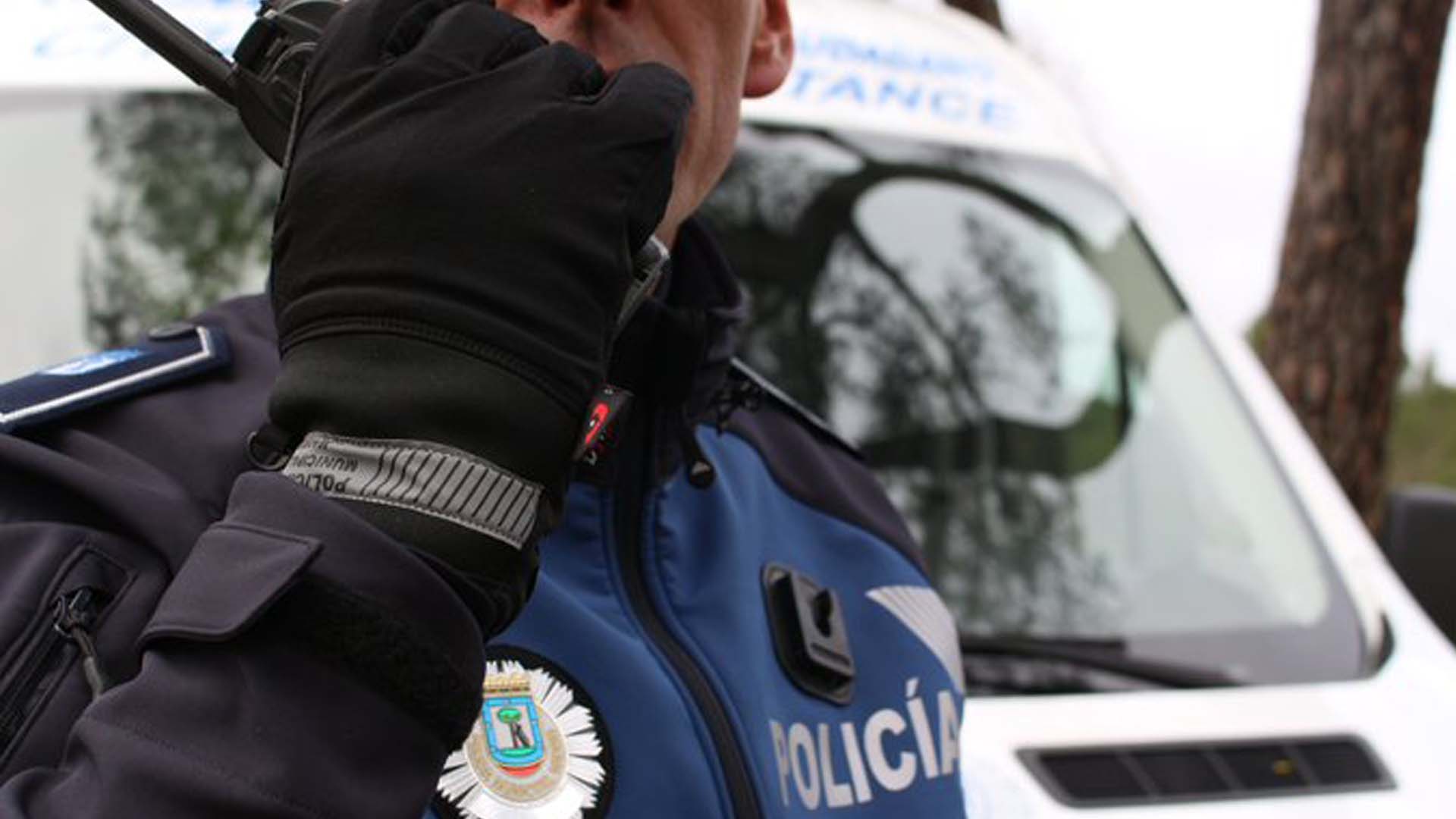 Los policías municipales de Madrid usarán guantes detectores de metales