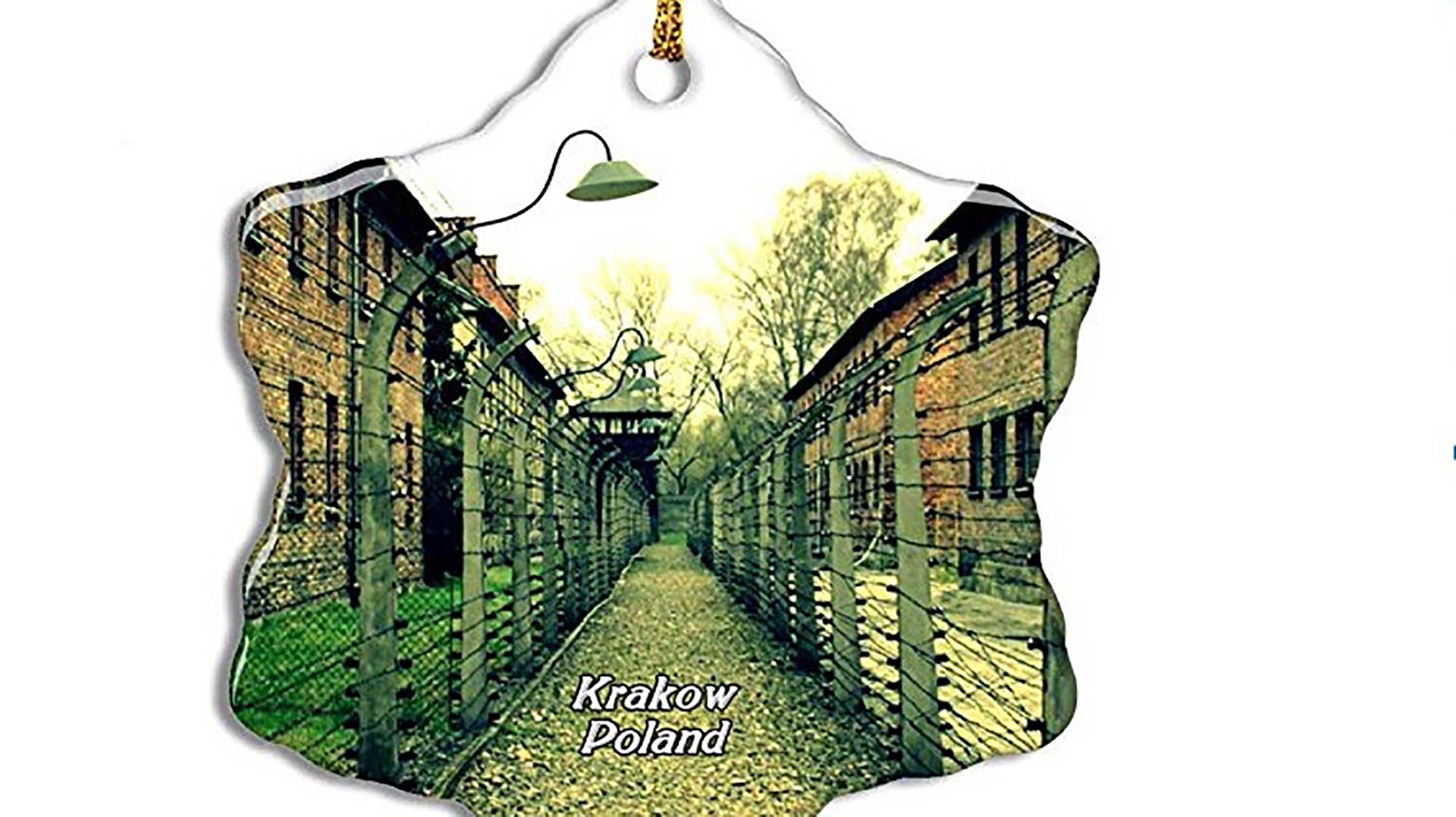 Amazon retira de su web unos polémicos adornos de Navidad con imágenes de Auschwitz