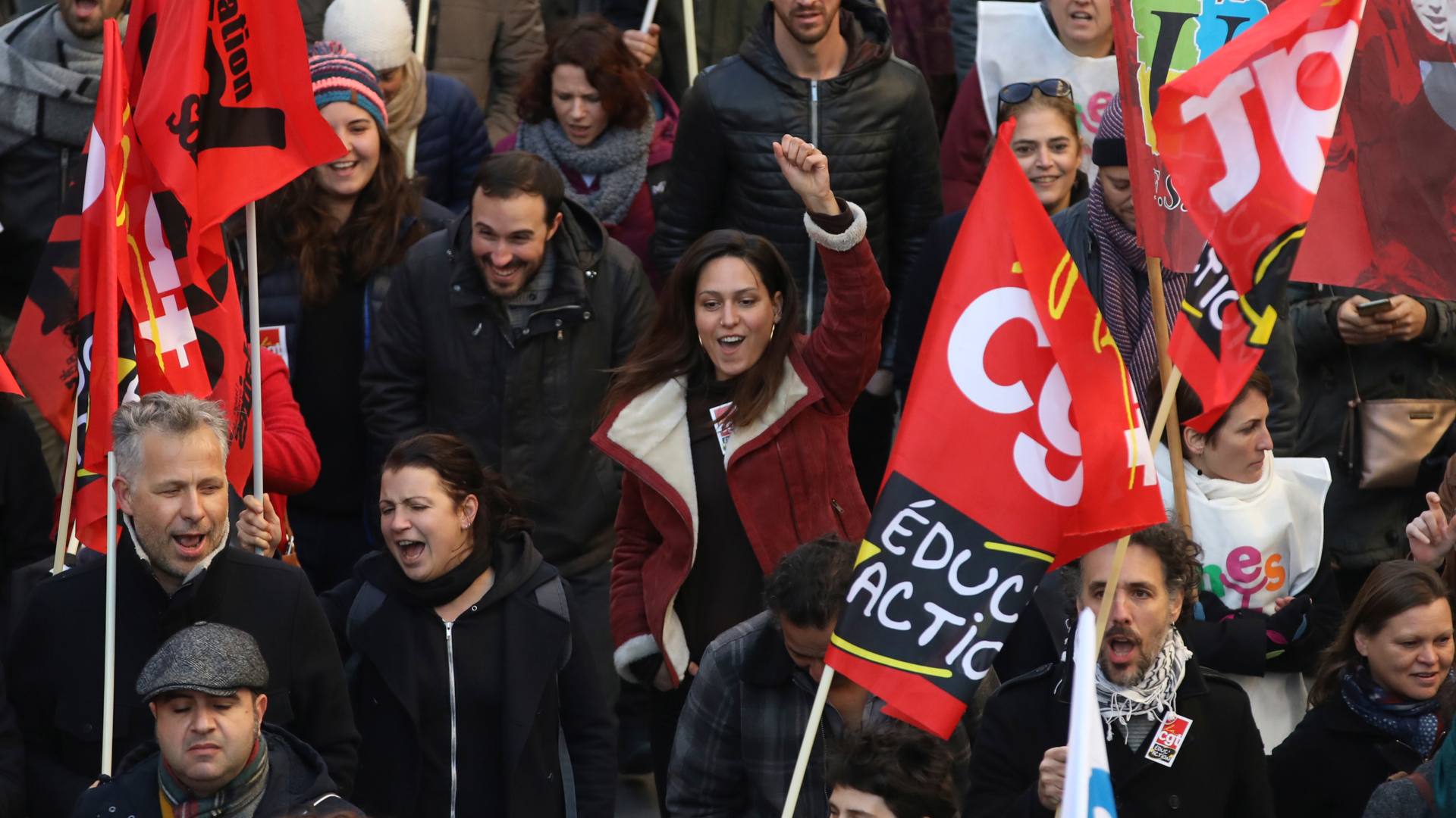 Los sindicatos salen unidos a la calle en Francia para hacer retroceder al Gobierno de Macron