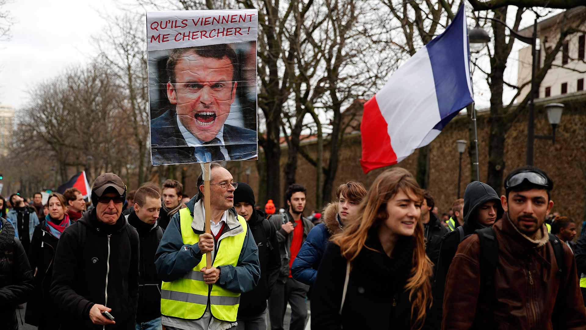Macron prepara la reforma de las pensiones bajo la presión de una huelga masiva