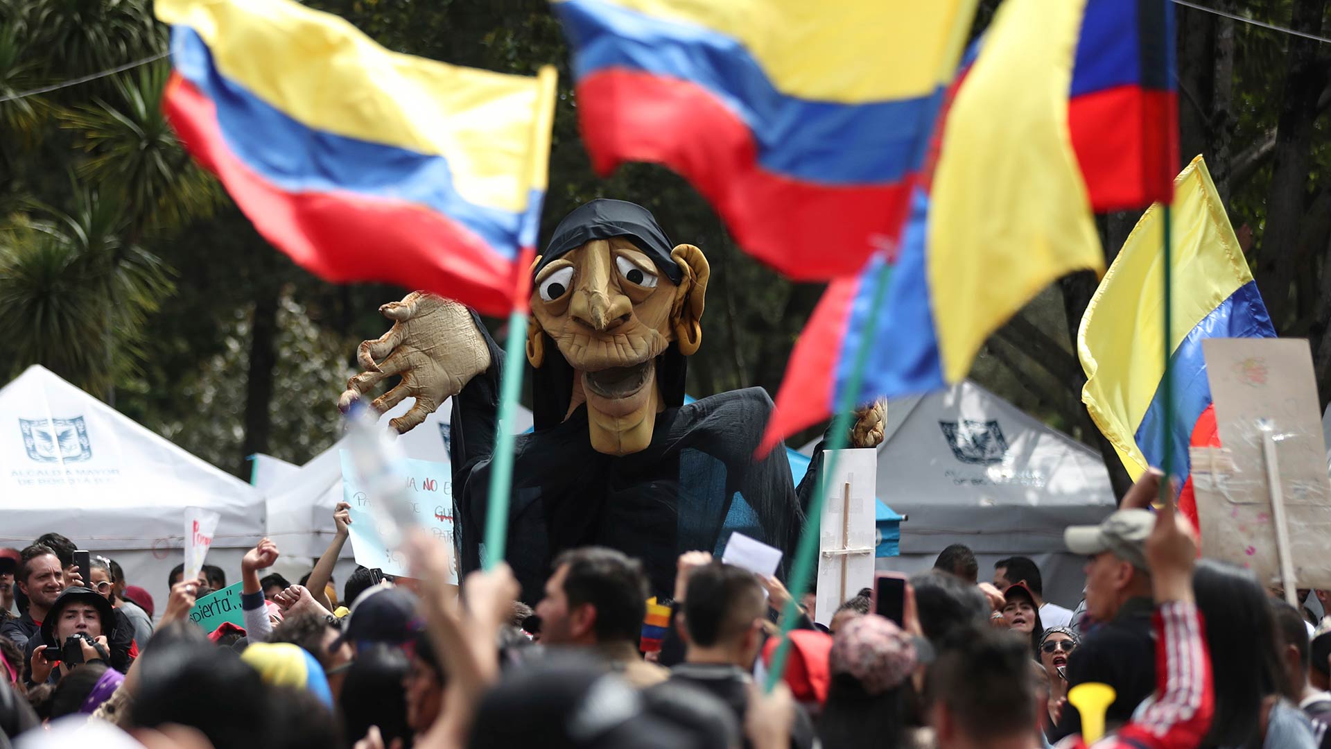 «Una montaña rusa de afectos, un carnaval en su mejor forma», así viven los colombianos las protestas