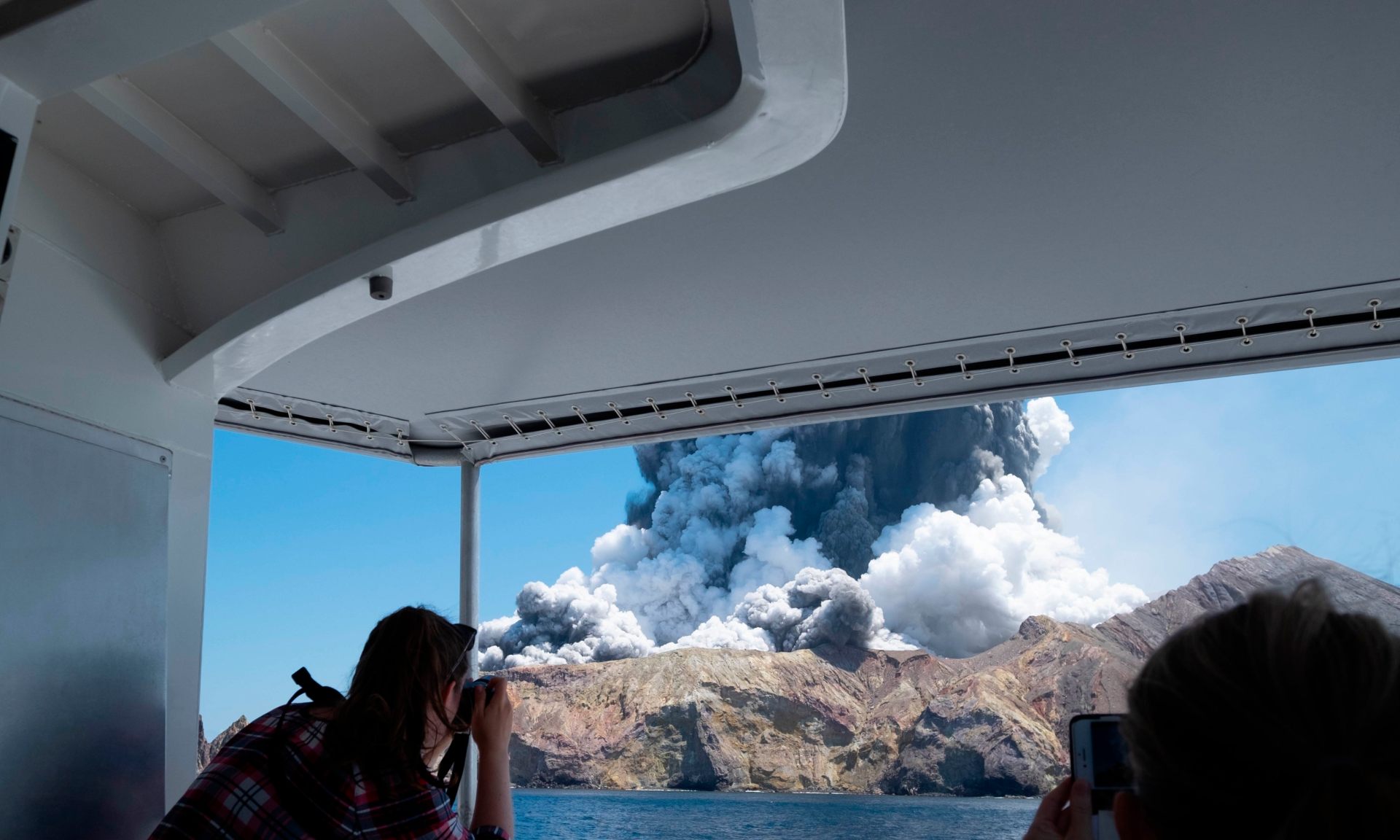 Se elevan a 20 los muertos por la erupción del volcán Whakaari de Nueva Zelanda